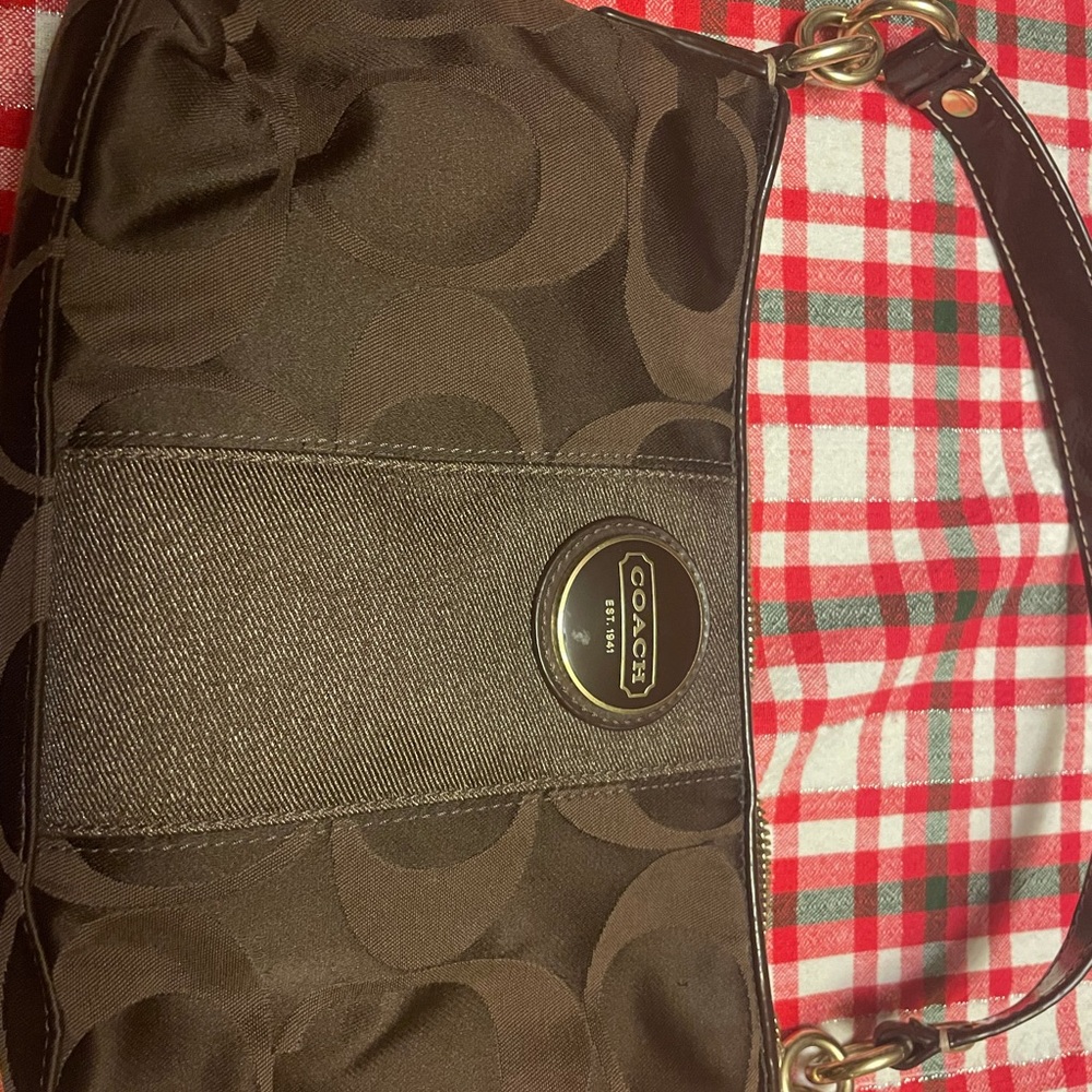 Brown Coach handbag w/crossbody strap